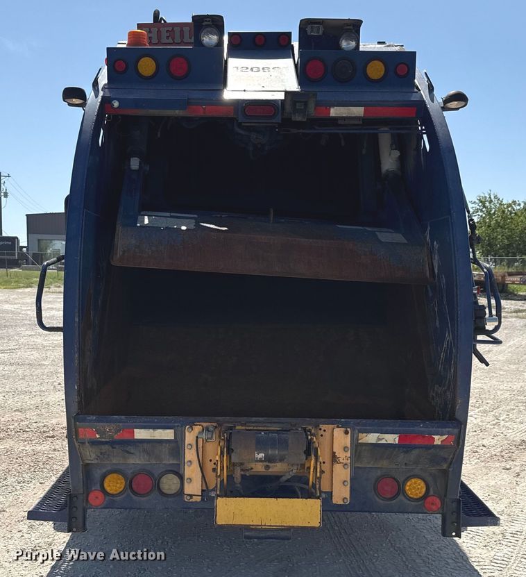 image for item ED5802 2016 Autocar refuse truck