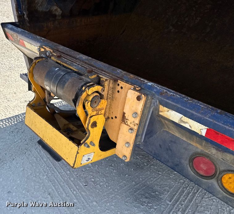 image for item ED5802 2016 Autocar refuse truck