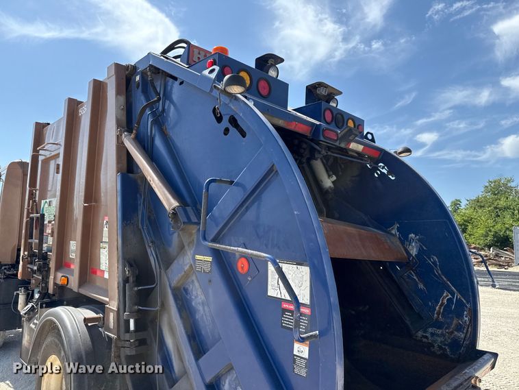 image for item ED5802 2016 Autocar refuse truck