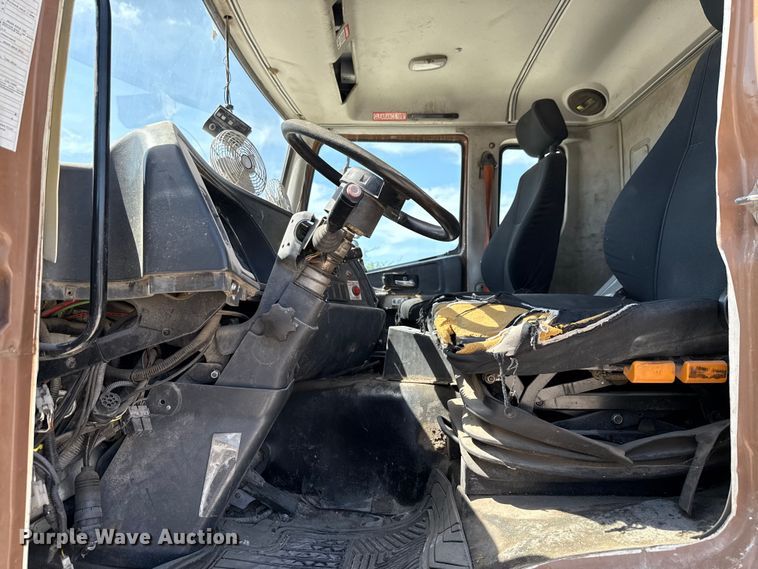 image for item ED5802 2016 Autocar refuse truck