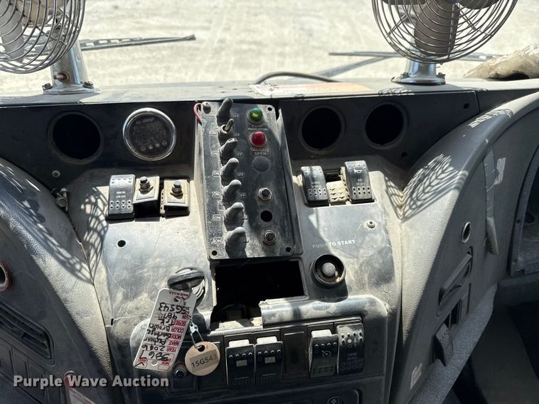 image for item ED5802 2016 Autocar refuse truck