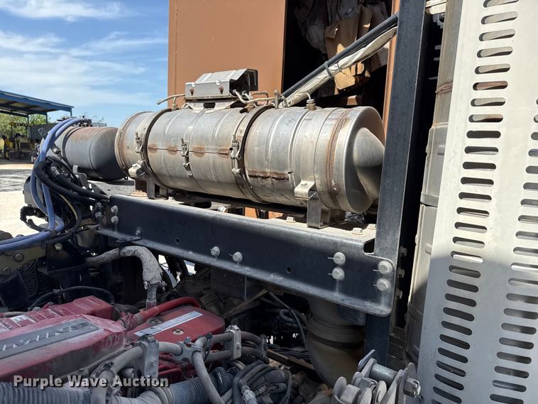 image for item ED5802 2016 Autocar refuse truck