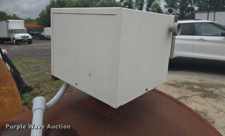 image for item EF1792 Fuel tank