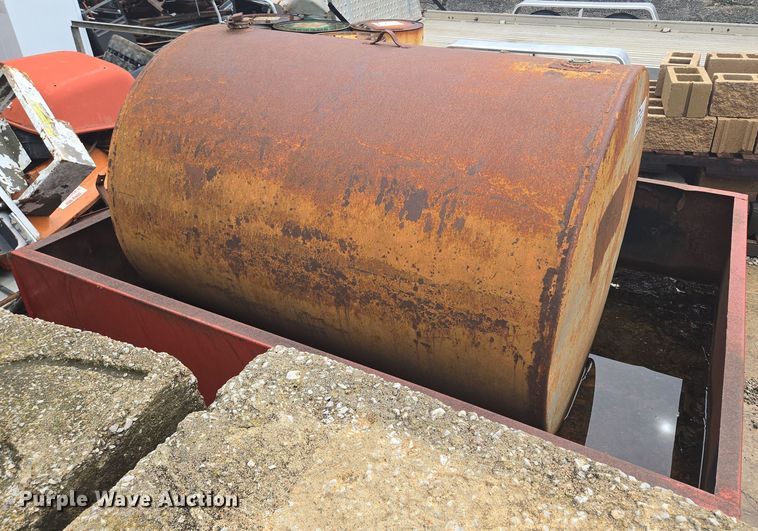image for item EF1794 Fuel tank with containment vessel