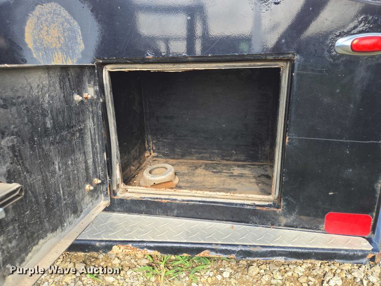 image for item EF1800 CM Truck Beds 501419 flatbed