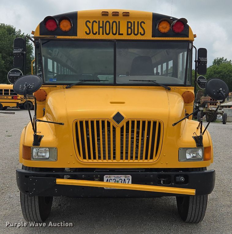 image for item EF1802 2003 International 3000 school bus