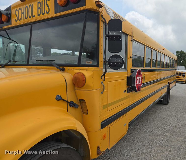 image for item EF1802 2003 International 3000 school bus