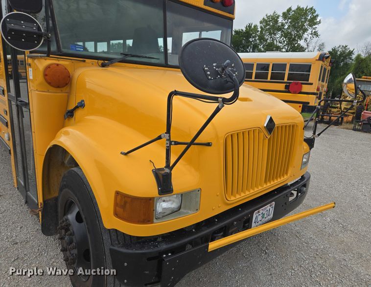 image for item EF1802 2003 International 3000 school bus