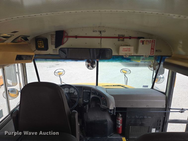 image for item EF1802 2003 International 3000 school bus