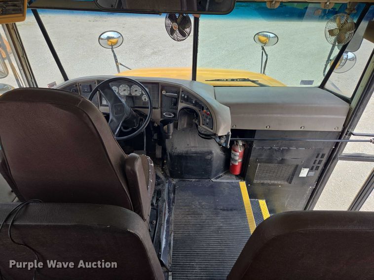 image for item EF1802 2003 International 3000 school bus