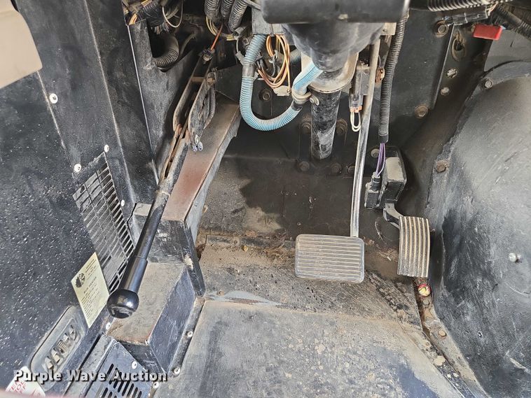 image for item EF1802 2003 International 3000 school bus