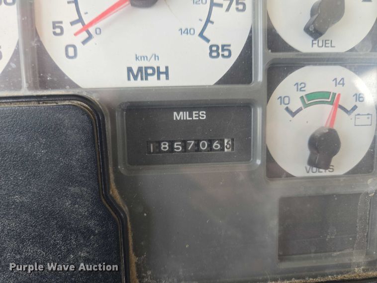 image for item EF1802 2003 International 3000 school bus