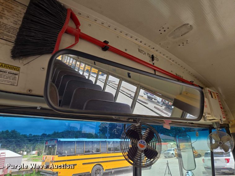 image for item EF1802 2003 International 3000 school bus