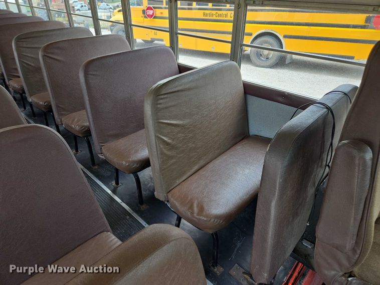 image for item EF1802 2003 International 3000 school bus