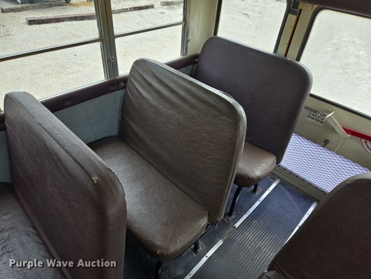 image for item EF1802 2003 International 3000 school bus