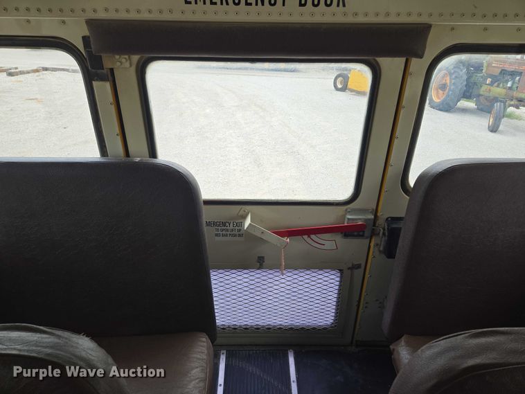 image for item EF1802 2003 International 3000 school bus