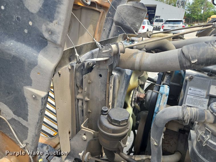 image for item EF1802 2003 International 3000 school bus