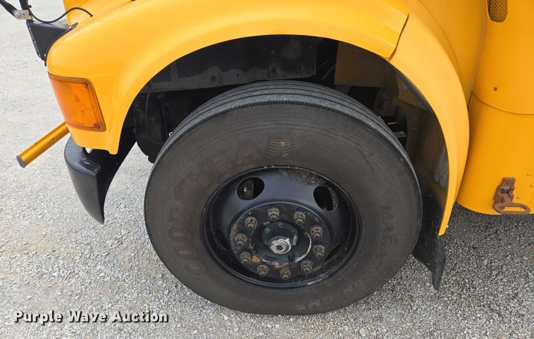 image for item EF1802 2003 International 3000 school bus