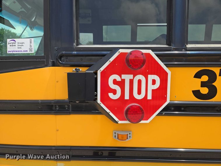 image for item EF1803 2007 Thomas Built B2 school bus