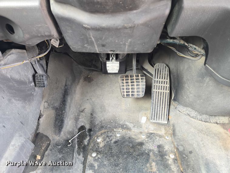 image for item EF1803 2007 Thomas Built B2 school bus