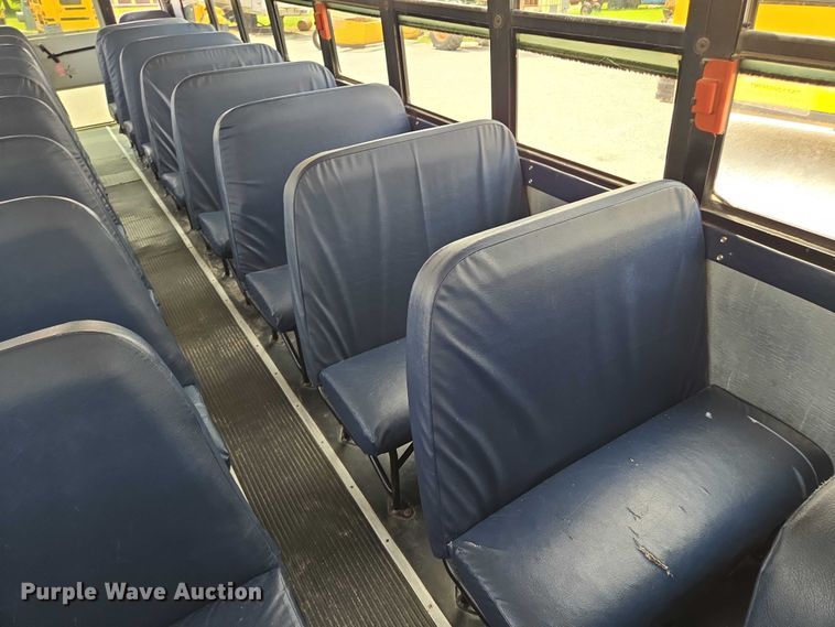 image for item EF1803 2007 Thomas Built B2 school bus