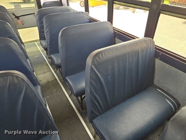 image for item EF1803 2007 Thomas Built B2 school bus