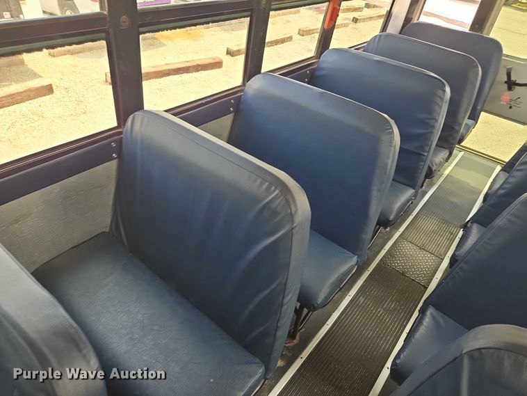 image for item EF1803 2007 Thomas Built B2 school bus