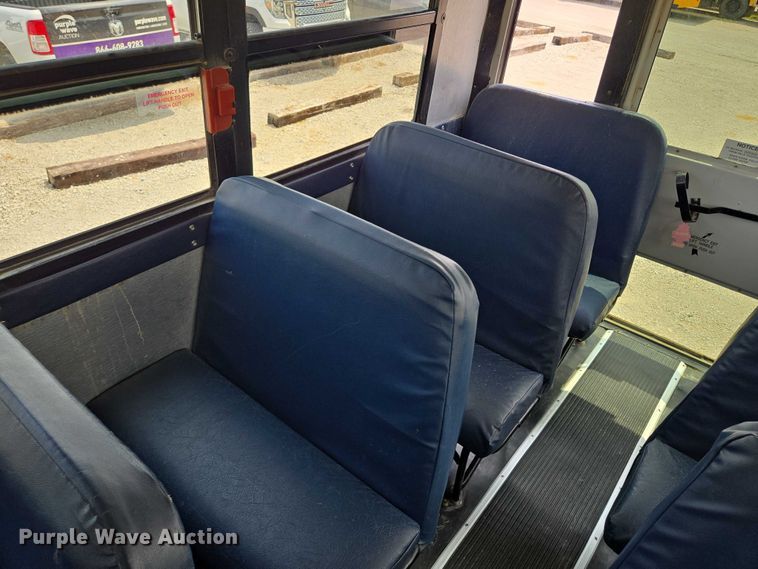 image for item EF1803 2007 Thomas Built B2 school bus