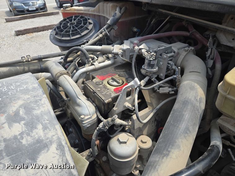 image for item EF1803 2007 Thomas Built B2 school bus