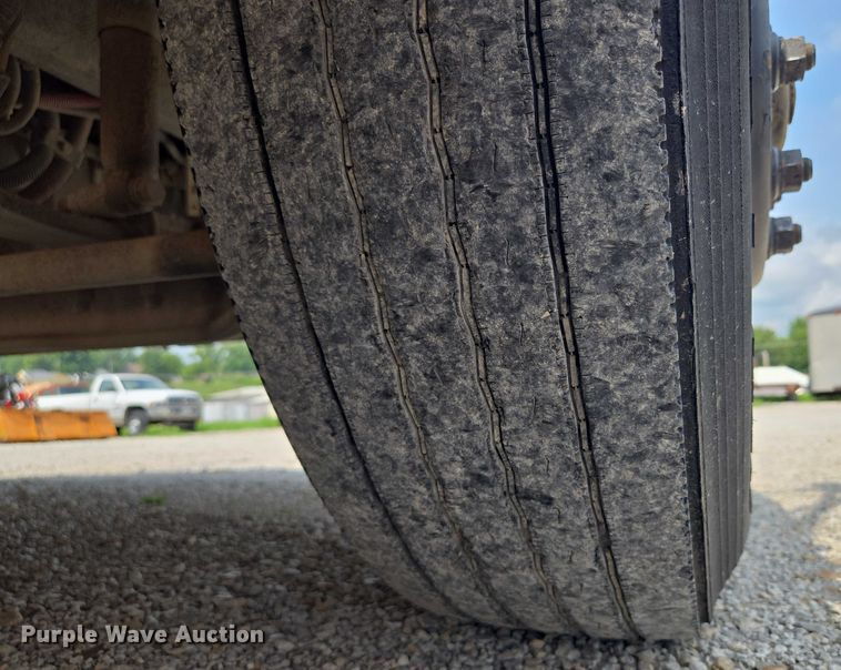 image for item EF1803 2007 Thomas Built B2 school bus