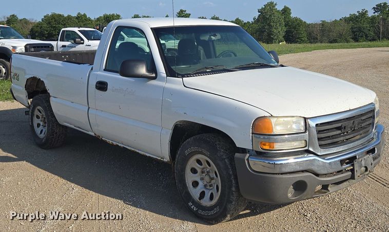 image for item EF1804 2007 GMC Sierra 1500 SL  pickup truck