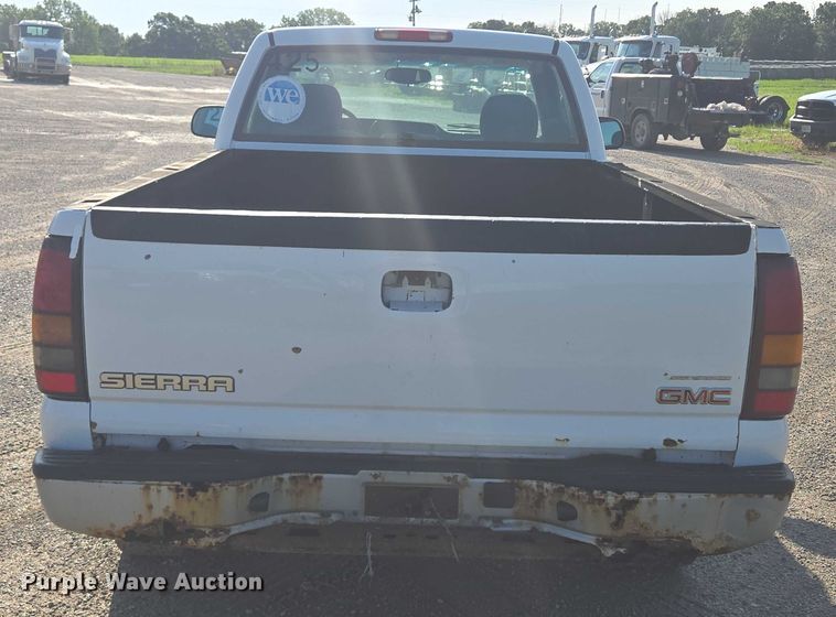 image for item EF1804 2007 GMC Sierra 1500 SL  pickup truck