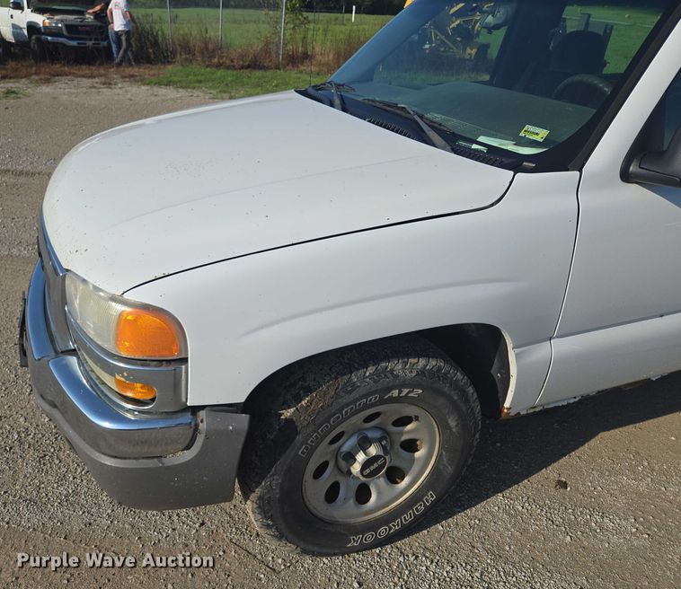 image for item EF1804 2007 GMC Sierra 1500 SL  pickup truck