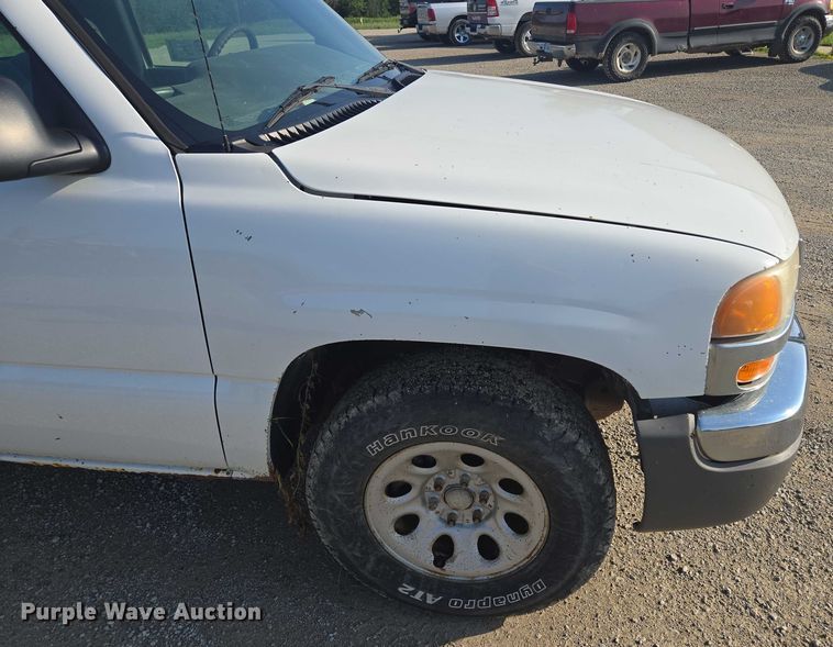 image for item EF1804 2007 GMC Sierra 1500 SL  pickup truck