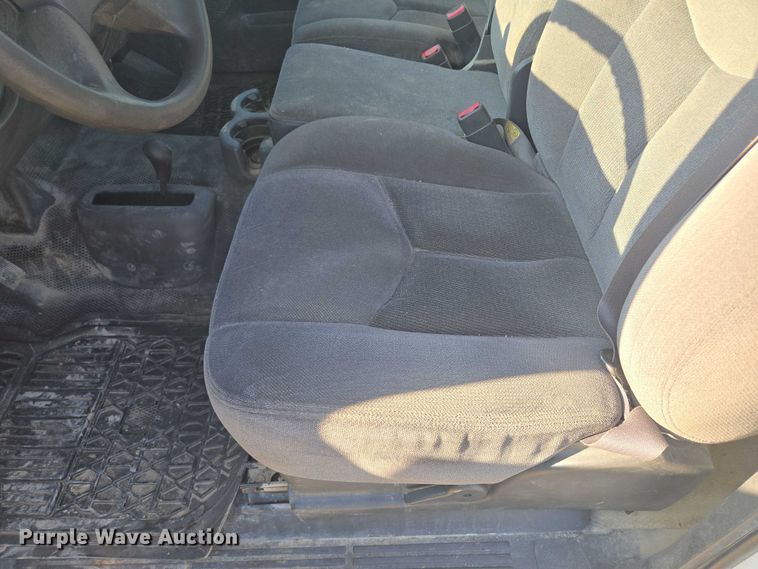 image for item EF1804 2007 GMC Sierra 1500 SL  pickup truck