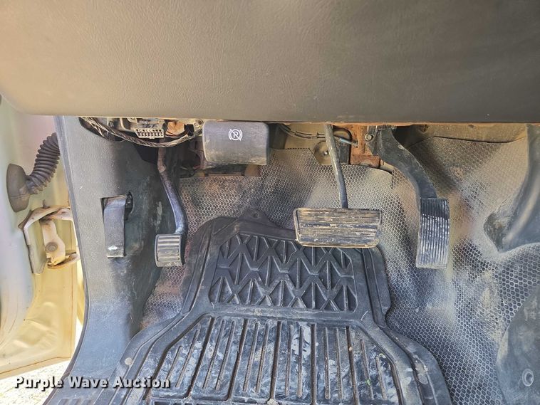 image for item EF1804 2007 GMC Sierra 1500 SL  pickup truck