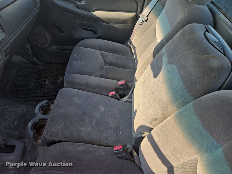 image for item EF1804 2007 GMC Sierra 1500 SL  pickup truck