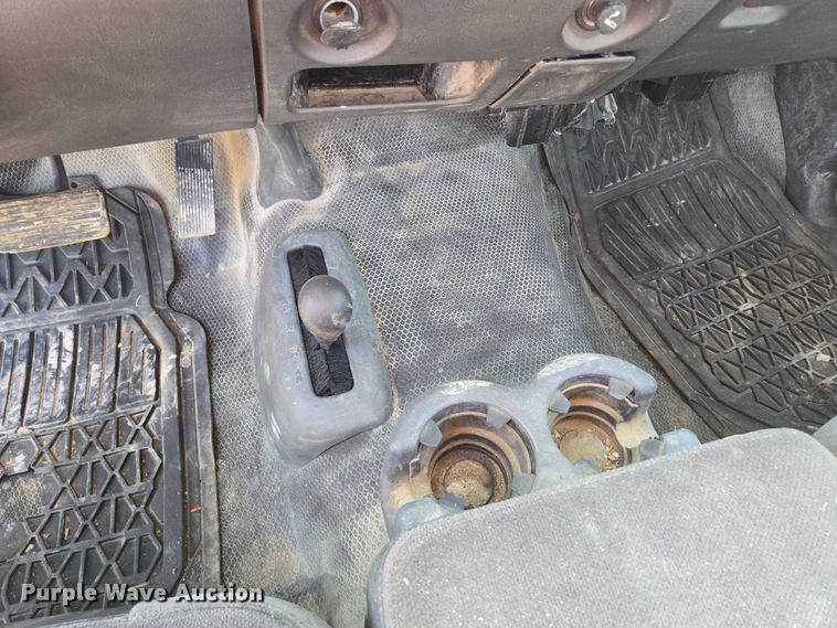 image for item EF1804 2007 GMC Sierra 1500 SL  pickup truck