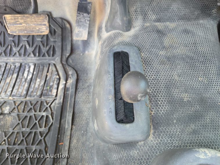 image for item EF1804 2007 GMC Sierra 1500 SL  pickup truck