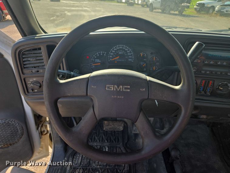 image for item EF1804 2007 GMC Sierra 1500 SL  pickup truck