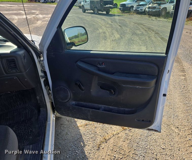 image for item EF1804 2007 GMC Sierra 1500 SL  pickup truck