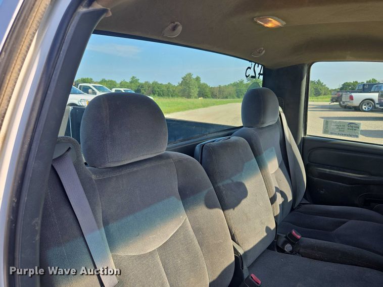 image for item EF1804 2007 GMC Sierra 1500 SL  pickup truck