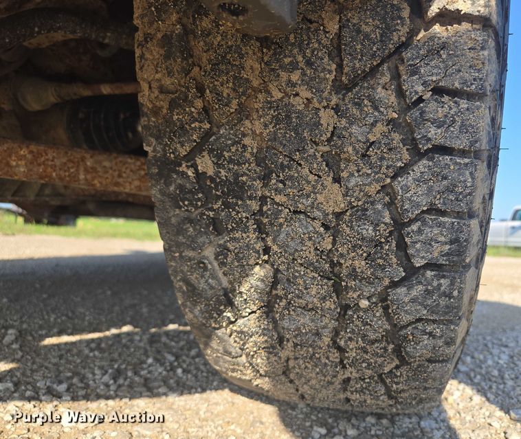 image for item EF1804 2007 GMC Sierra 1500 SL  pickup truck