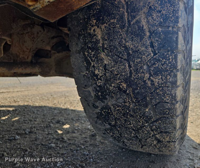 image for item EF1804 2007 GMC Sierra 1500 SL  pickup truck