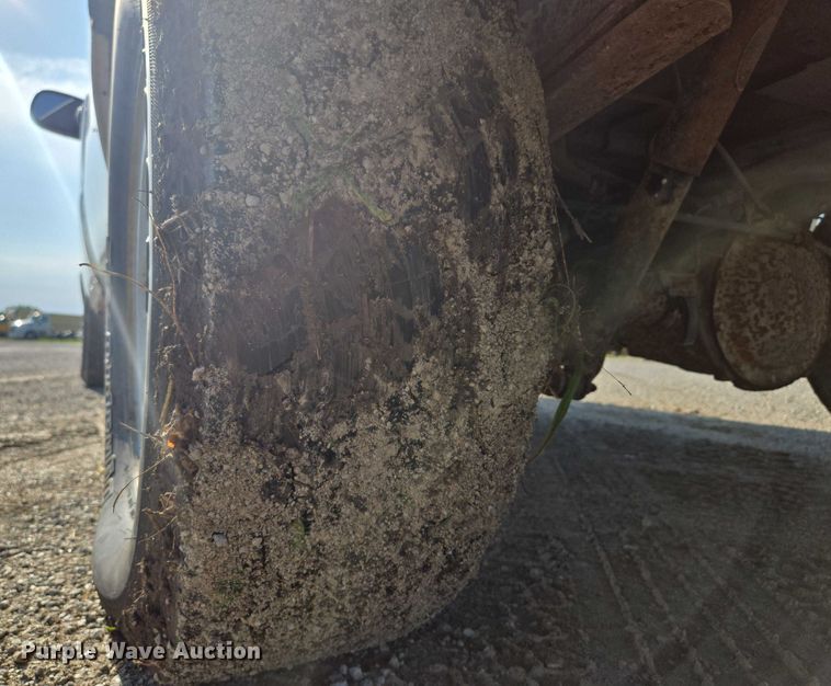 image for item EF1804 2007 GMC Sierra 1500 SL  pickup truck