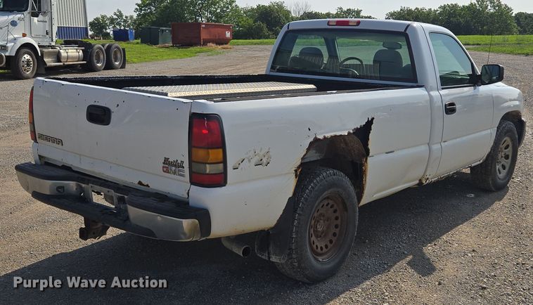image for item EF1809 2006 GMC Sierra1500 SL  pickup truck