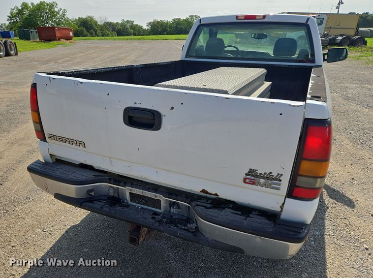 image for item EF1809 2006 GMC Sierra1500 SL  pickup truck