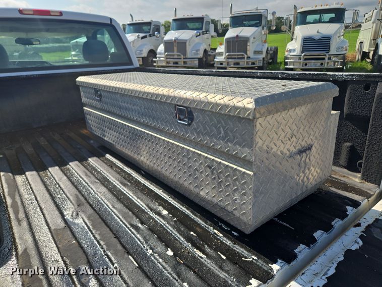 image for item EF1809 2006 GMC Sierra1500 SL  pickup truck