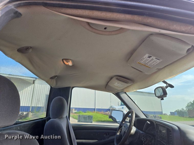 image for item EF1809 2006 GMC Sierra1500 SL  pickup truck