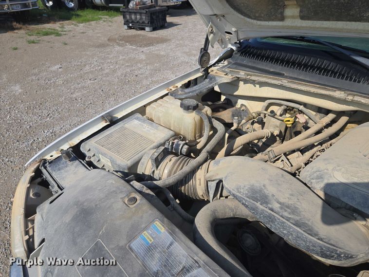 image for item EF1809 2006 GMC Sierra1500 SL  pickup truck